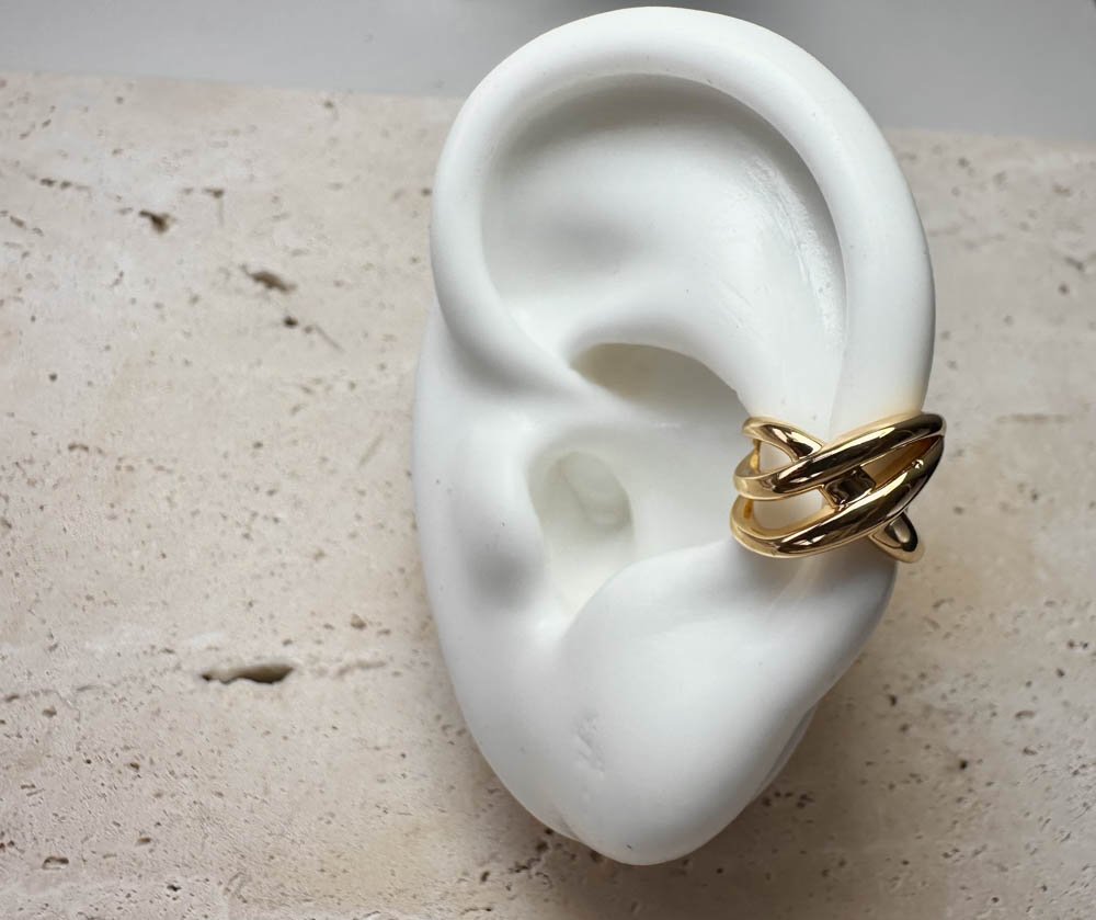 9809-earcuff-enlace-dorado-oruga-azul-joyeria Earcuff Enlace - Image 1